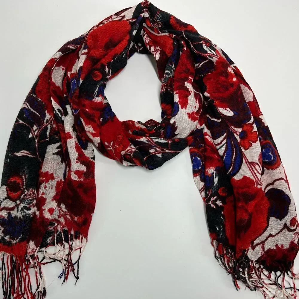 Scarf size 29’’ x 76’’ warm